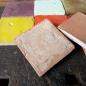 Preview: Fatto a mano smaltato - Quadratische Terracotta-Fliese - handglasiert