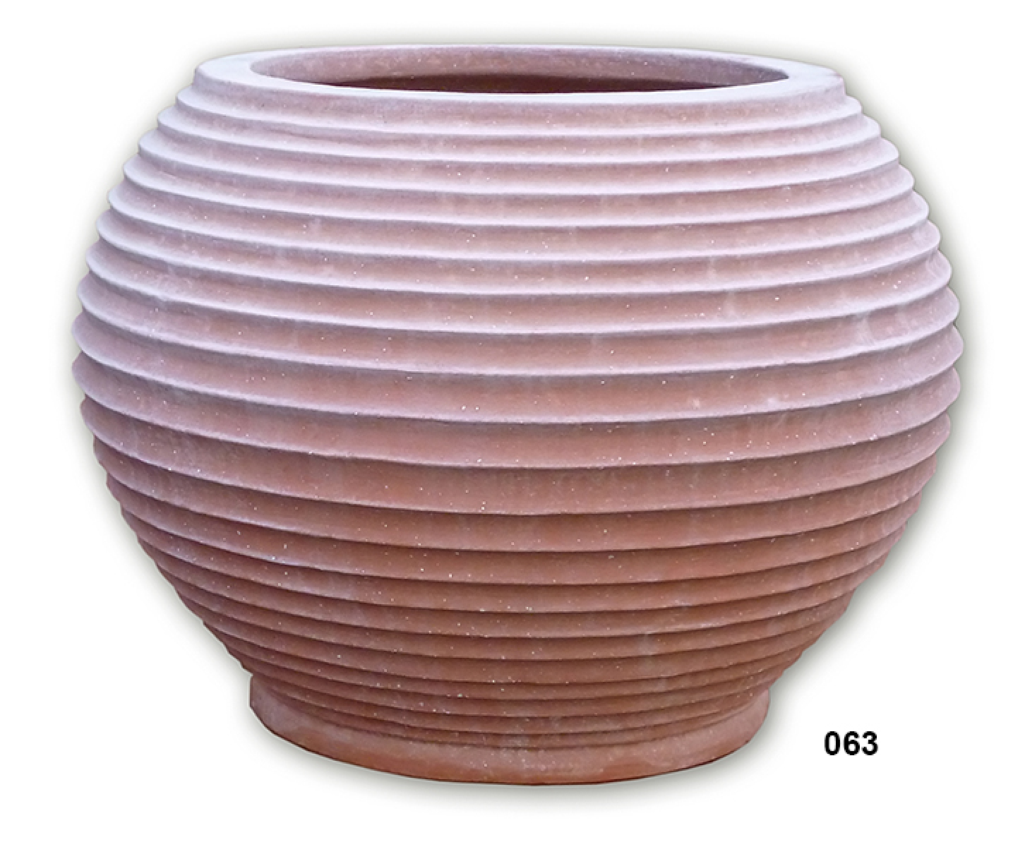 Terracotta-Gefaess mit Rillen