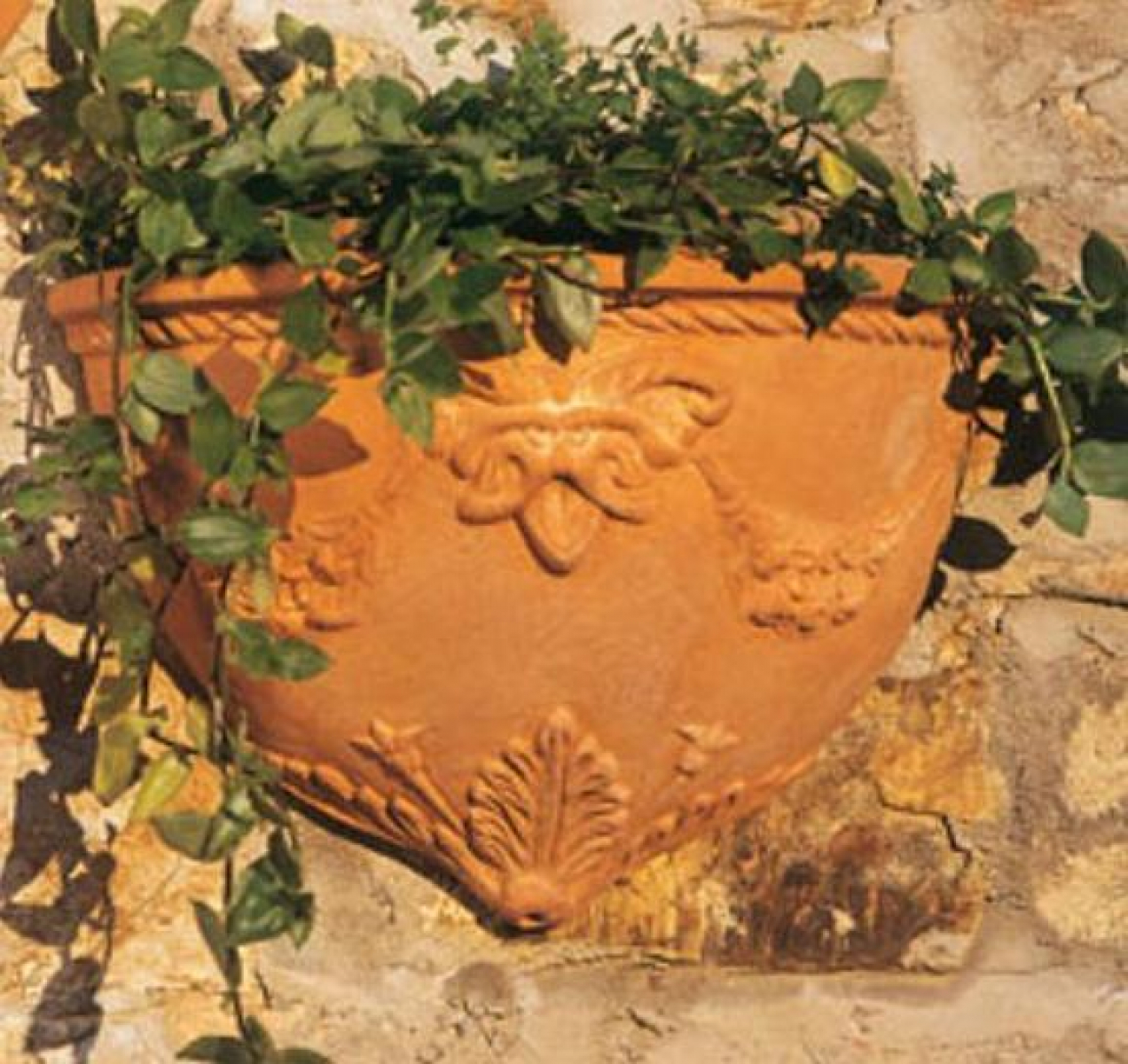 Terracotta-Wandschale