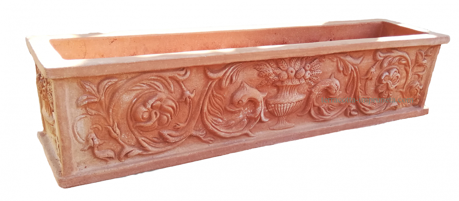 langer Terracotta-Kasten mit Blumenmuster