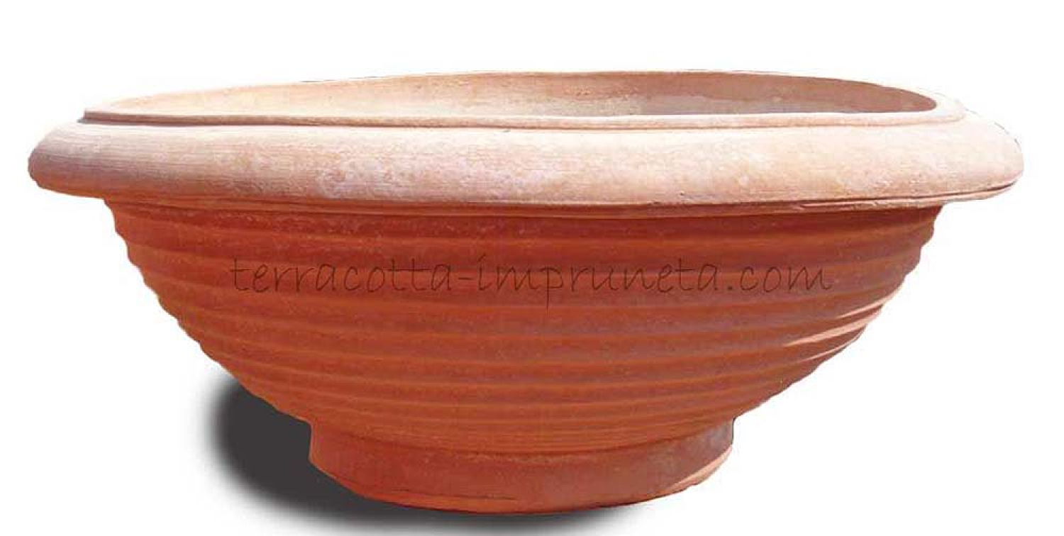 Terracotta-Schale mit Rillen