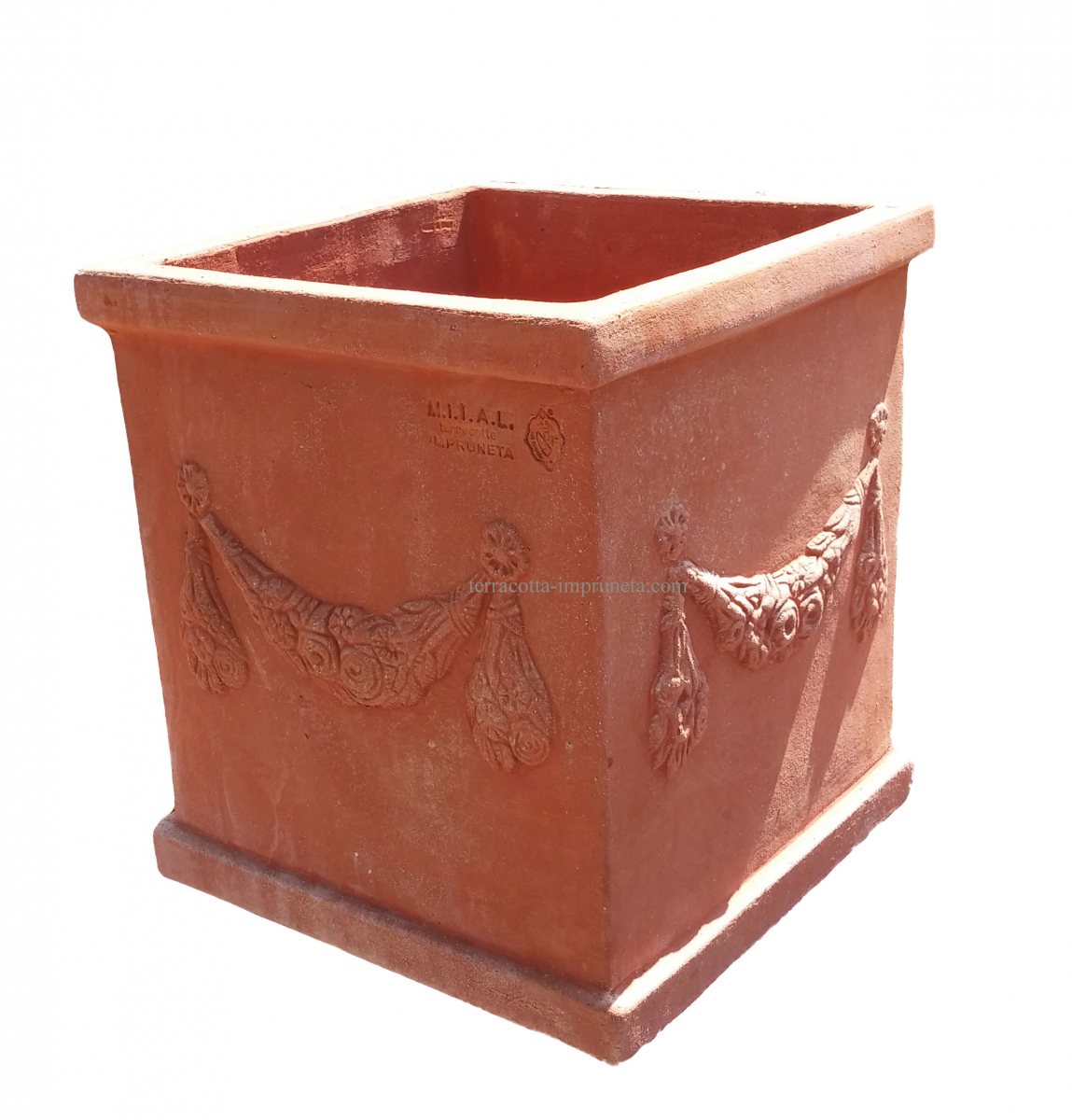 quadratischer Terracotta-Pflanzkübel mit Girlande